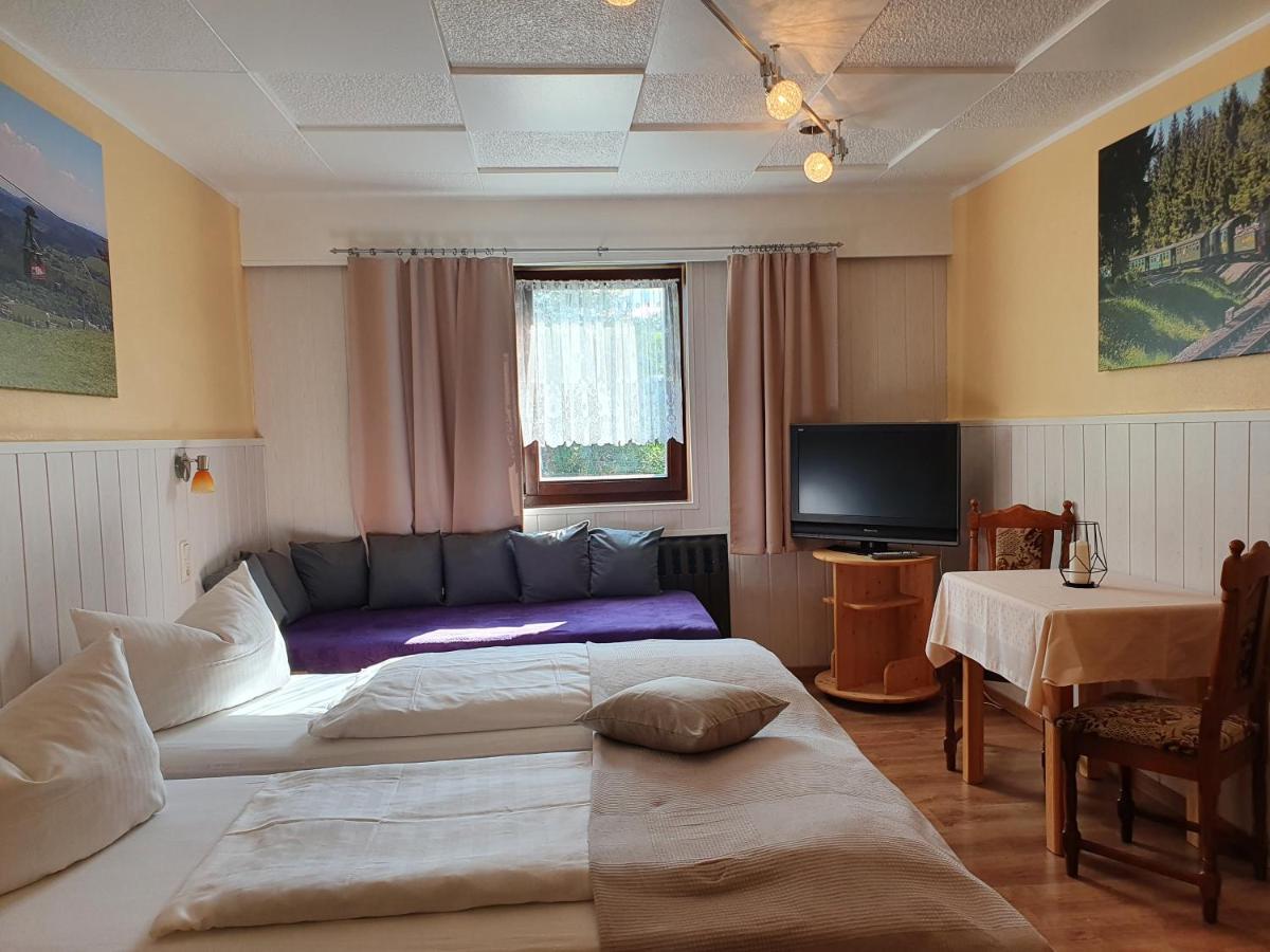 Gaestehaus Hutweide Otel Bärenstein Dış mekan fotoğraf